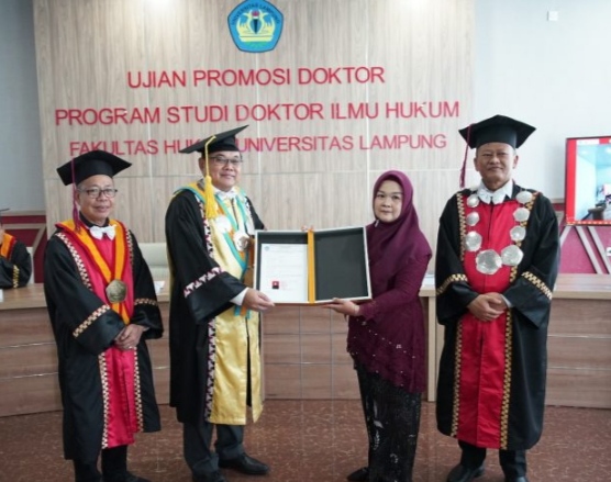 Promosi Doktor Hukum ke-30 di Unila: Model BUMdes Berbadan Hukum