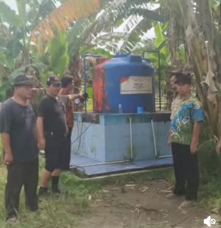 Camat Karya Penggawa Bersama Camat Pulau Pisang Tinjau Saluran Air Bersih
