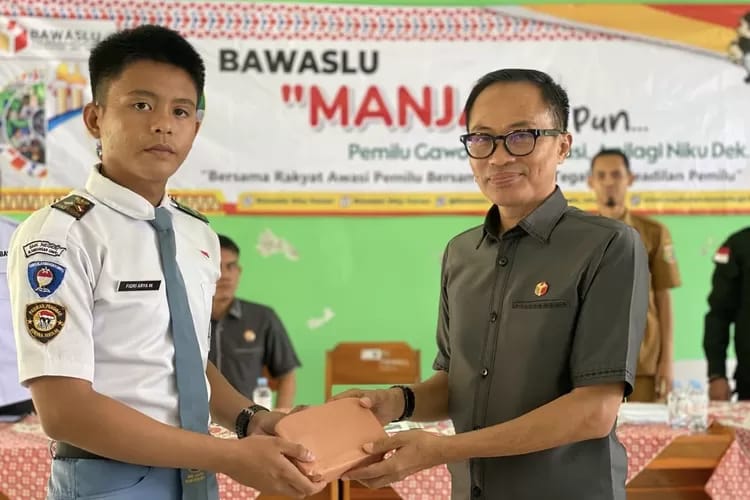 Bawaslu Way Kanan, Dekatkan Pengawasan Pemilu ke Kalangan Pelajar Melalui “Bawaslu Manjau