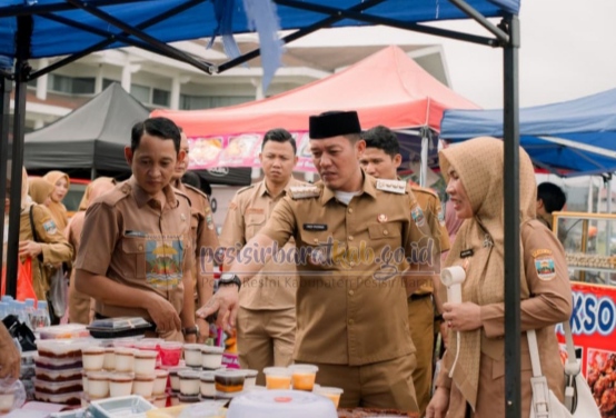 Dedi Irawan Hadiri Safari Ramadhan 1447 H dan Serahkan Bantuan Masjid di Pekon Rawas Pesisir Barat
